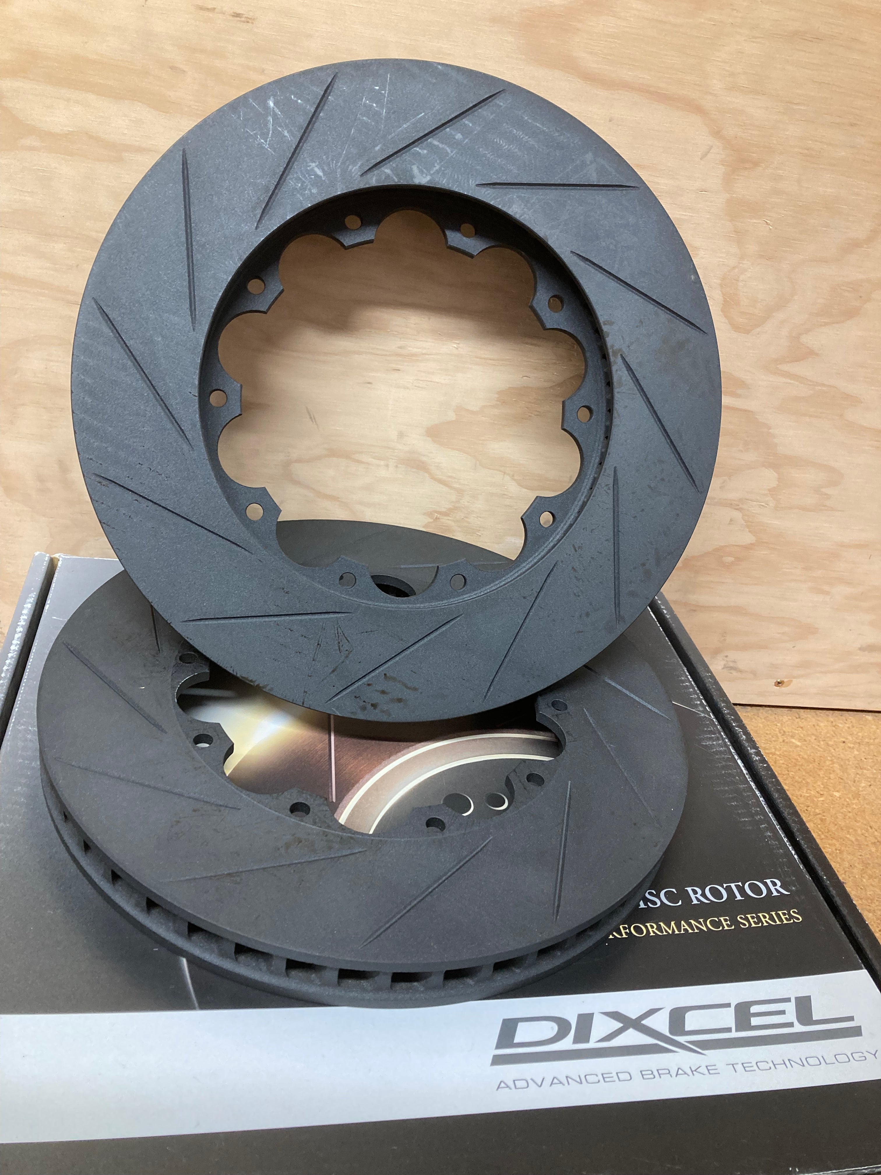 Subaru STI S402/S206/R205/RA-R – Dixcel Slotted Front Brake Rotors