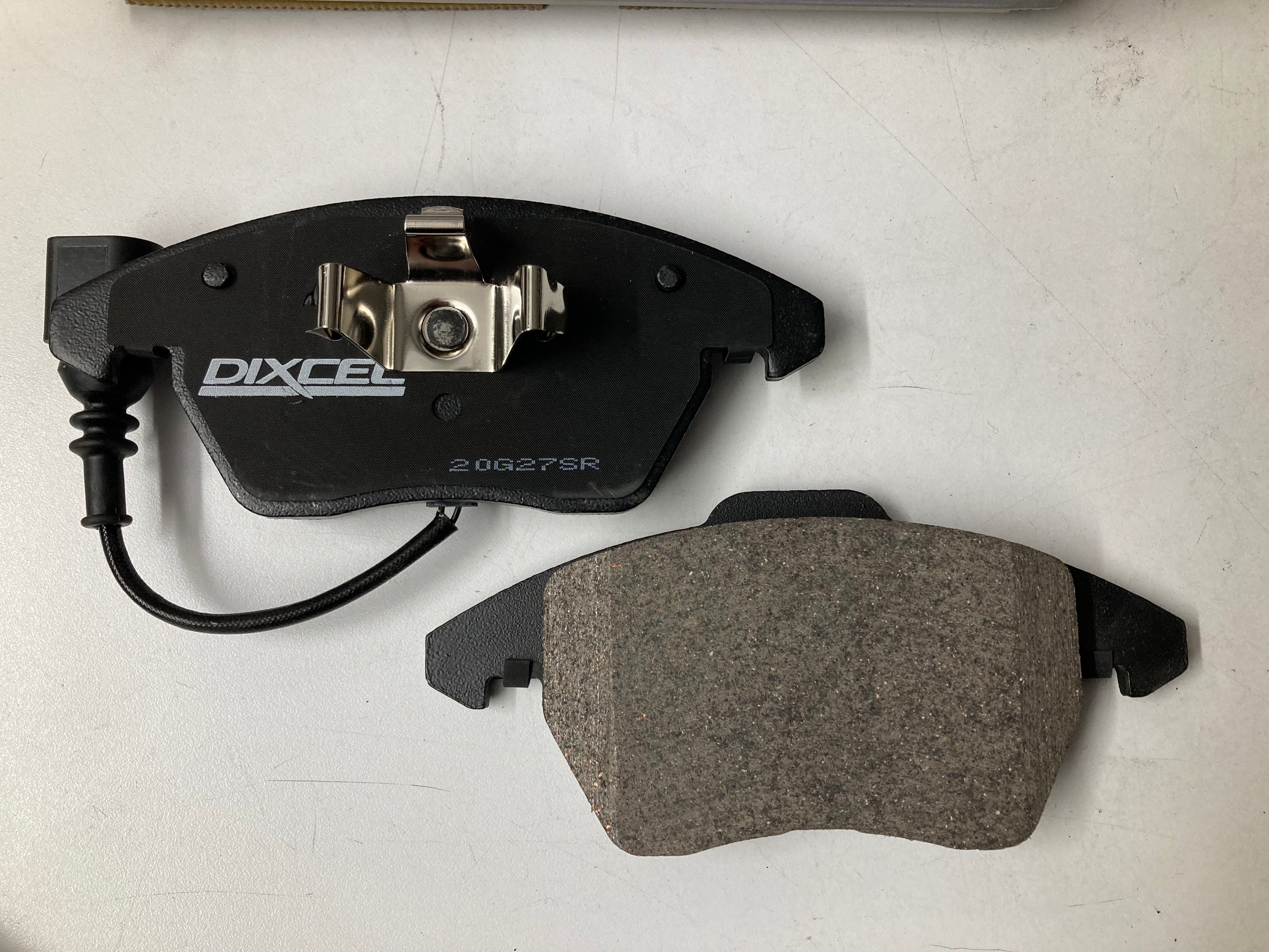 VW Golf Mk5 Dixcel ES front brake pad set
