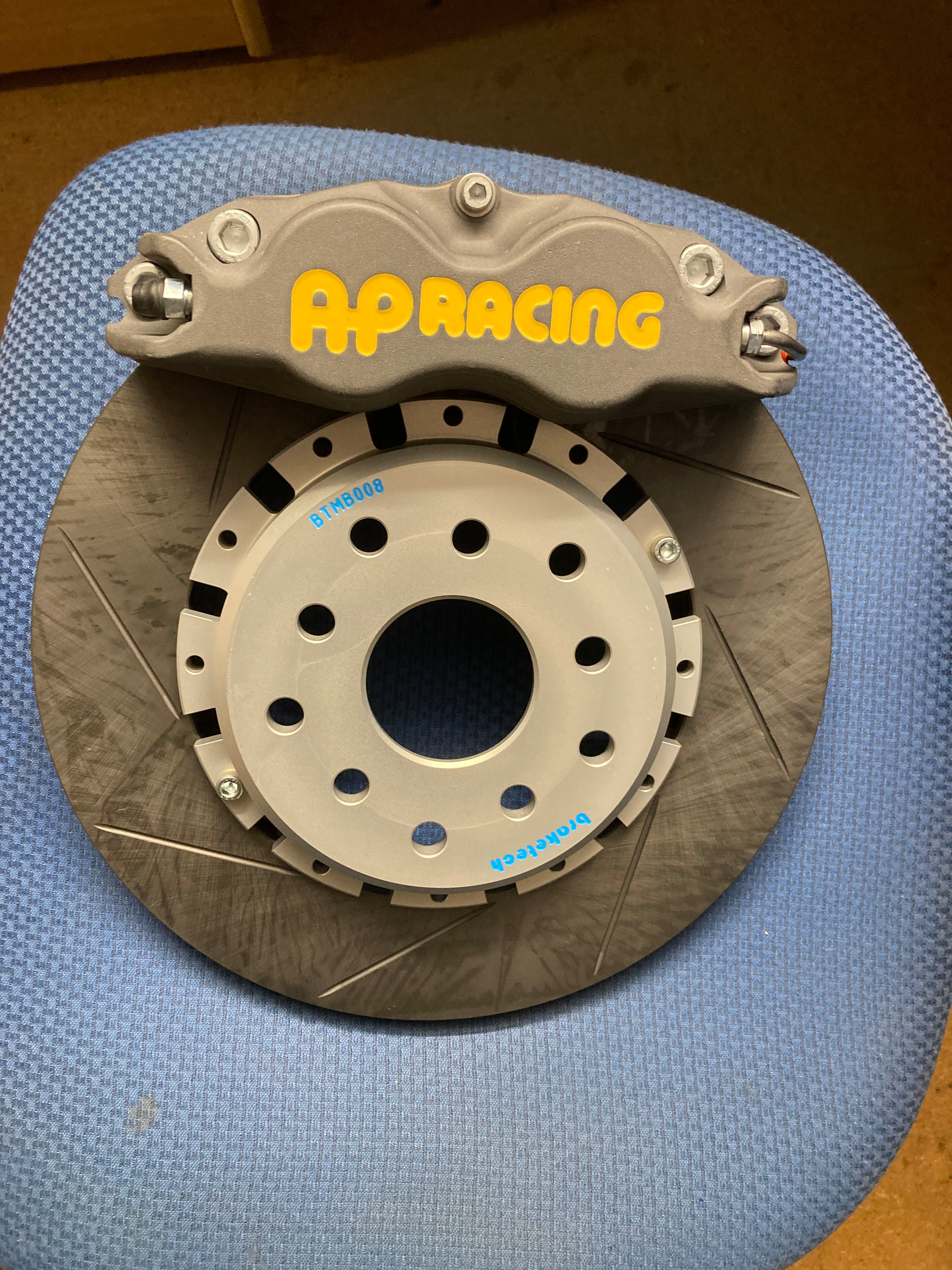 Wilwood Supalite / AP Racing – Dixcel RA Racing Compound Brake Pads